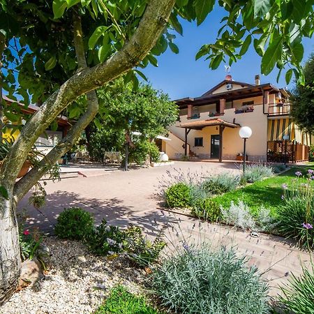 I Lecci Guesthouse Сан Феличе Чирчео Екстериор снимка