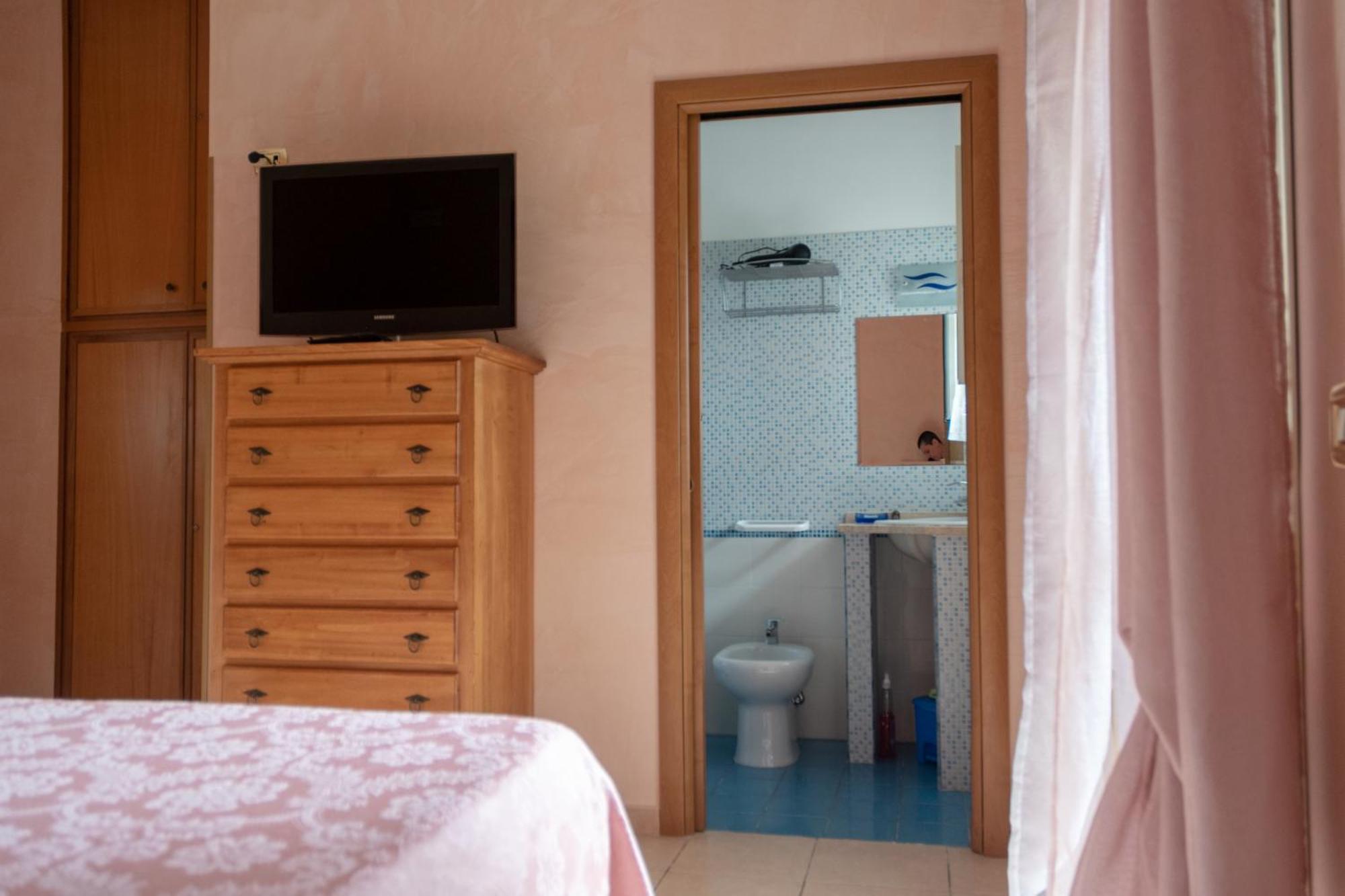 I Lecci Guesthouse Сан Феличе Чирчео Екстериор снимка